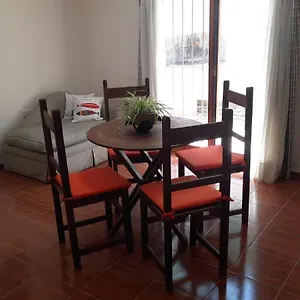 https://departamentos-bombal-2.hotelsmendoza.com