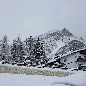 grazioso-appartamento-in-casa-di-montagna-a-san-vito-di-cadore.hotelinveneto.com/